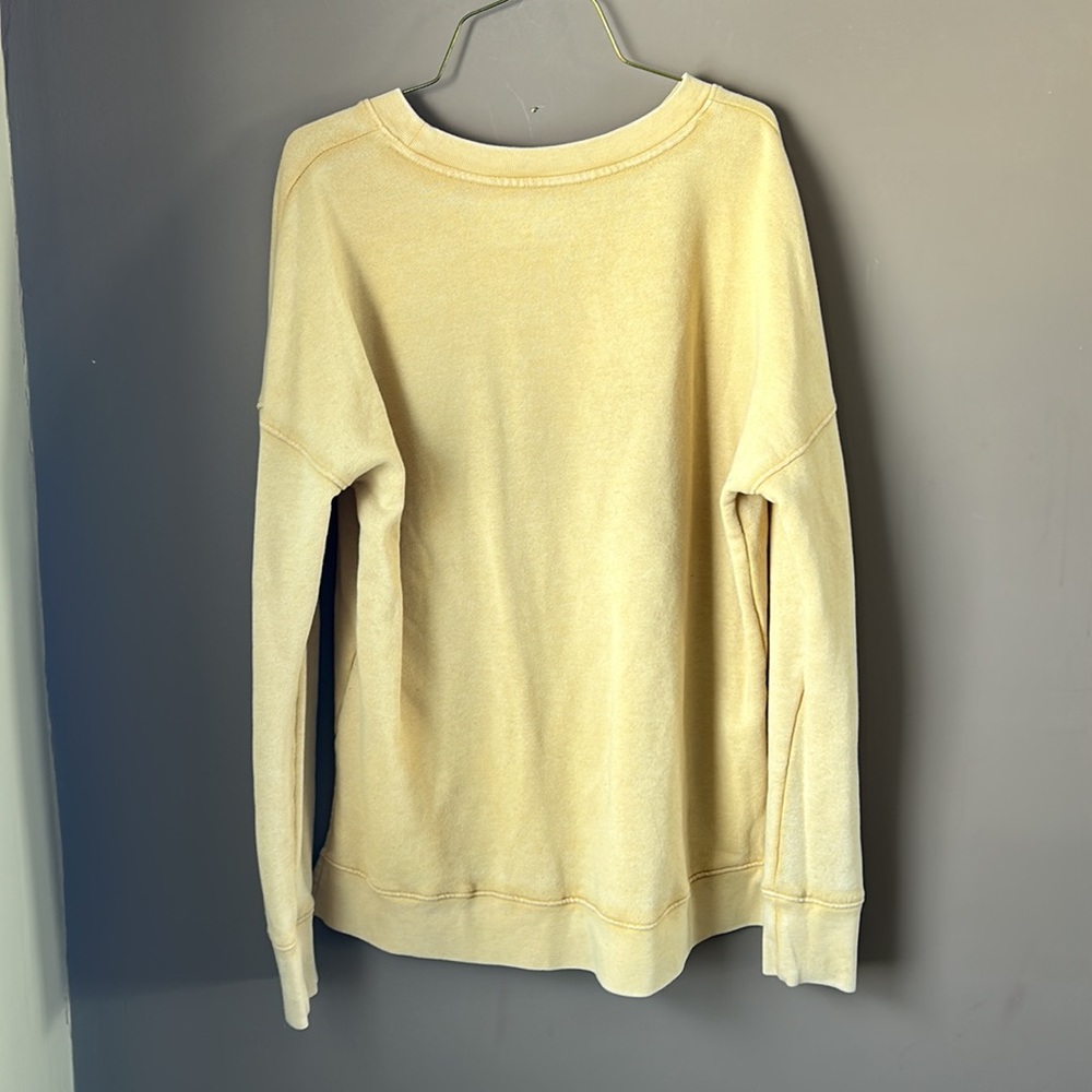 Time and Tru crewneck - Picture 2 of 2